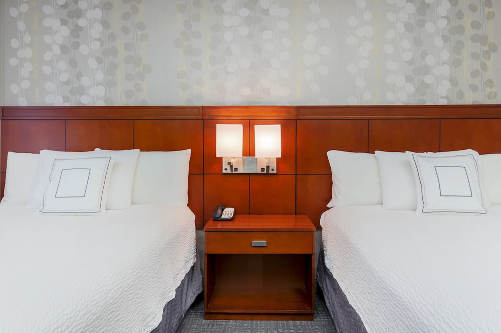 1 BEDROOM, SUITE, ACCESSIBLE