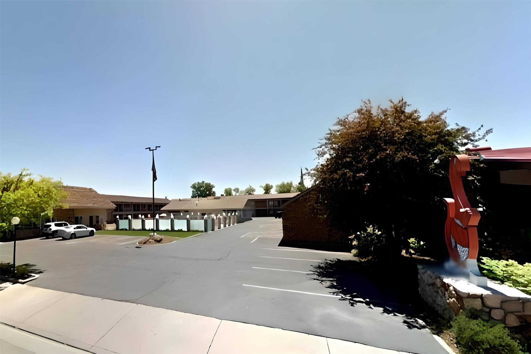 Econo Lodge Inn & Suites Vernal near Dinosaur Monument 9/9