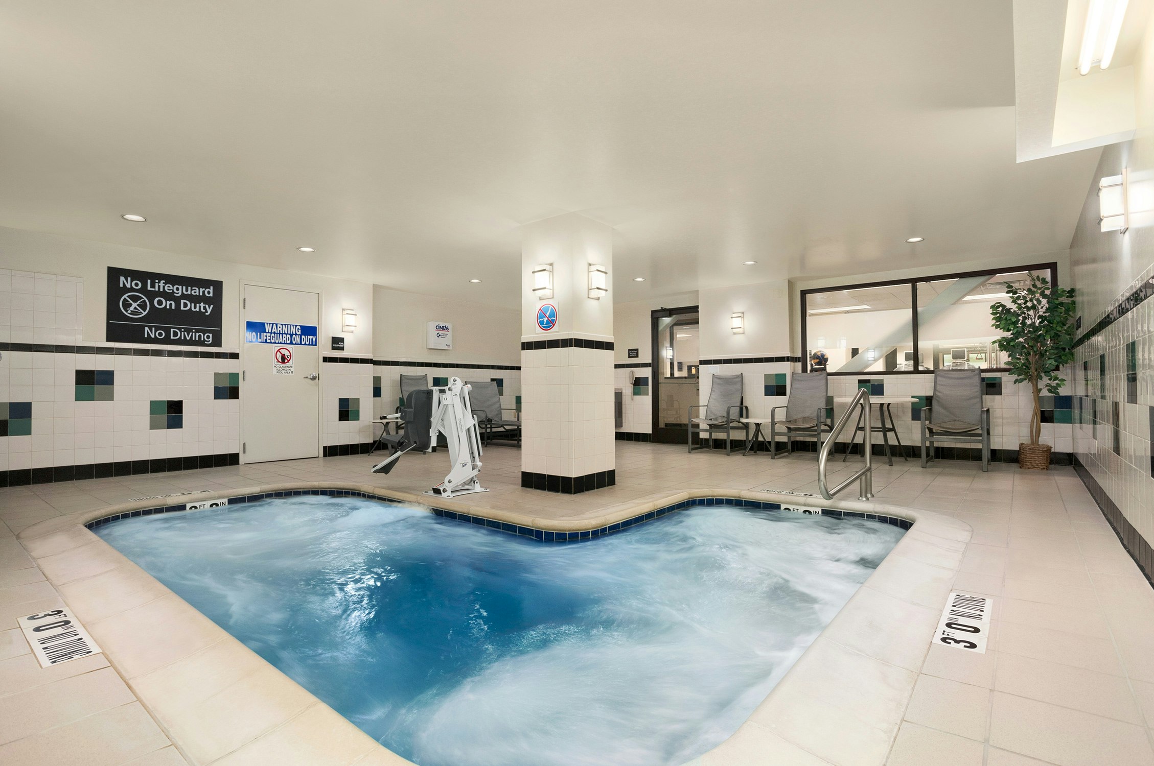 Hampton Inn and Suites Ogden 16/35