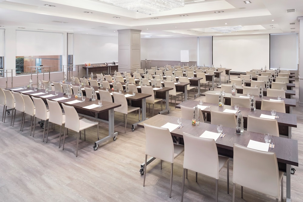 Melia Madrid Barajas 65/75