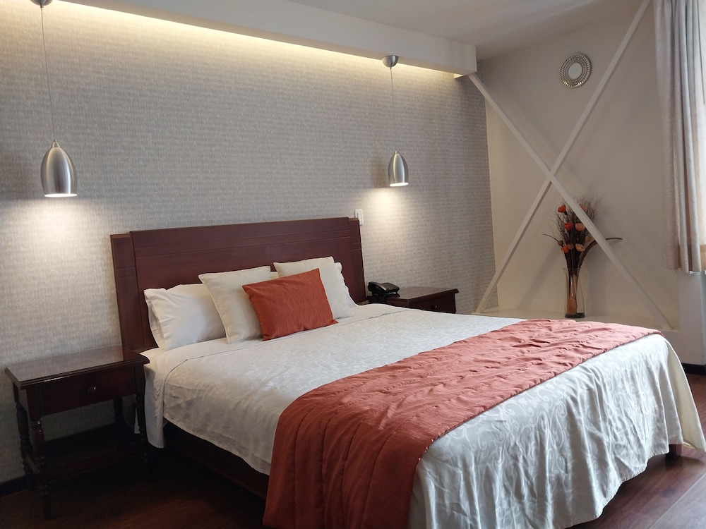 Suites Metropoli 25/66