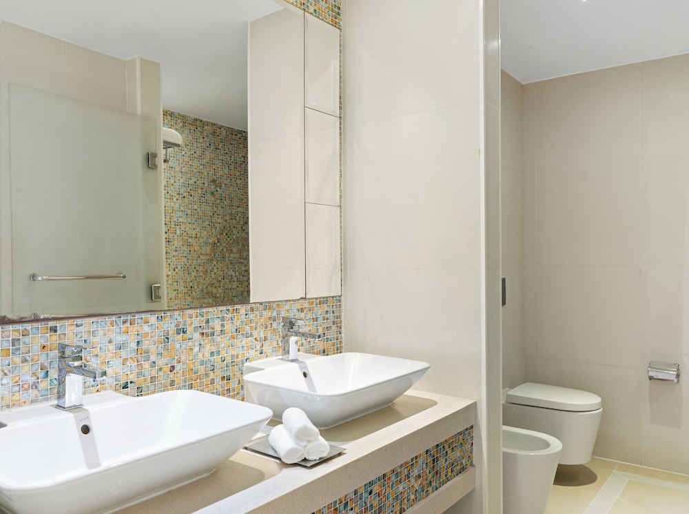 فندق ومنتجع مكارم النخيل(Rixos Obhur Jeddah Resort & Villas) 63/68