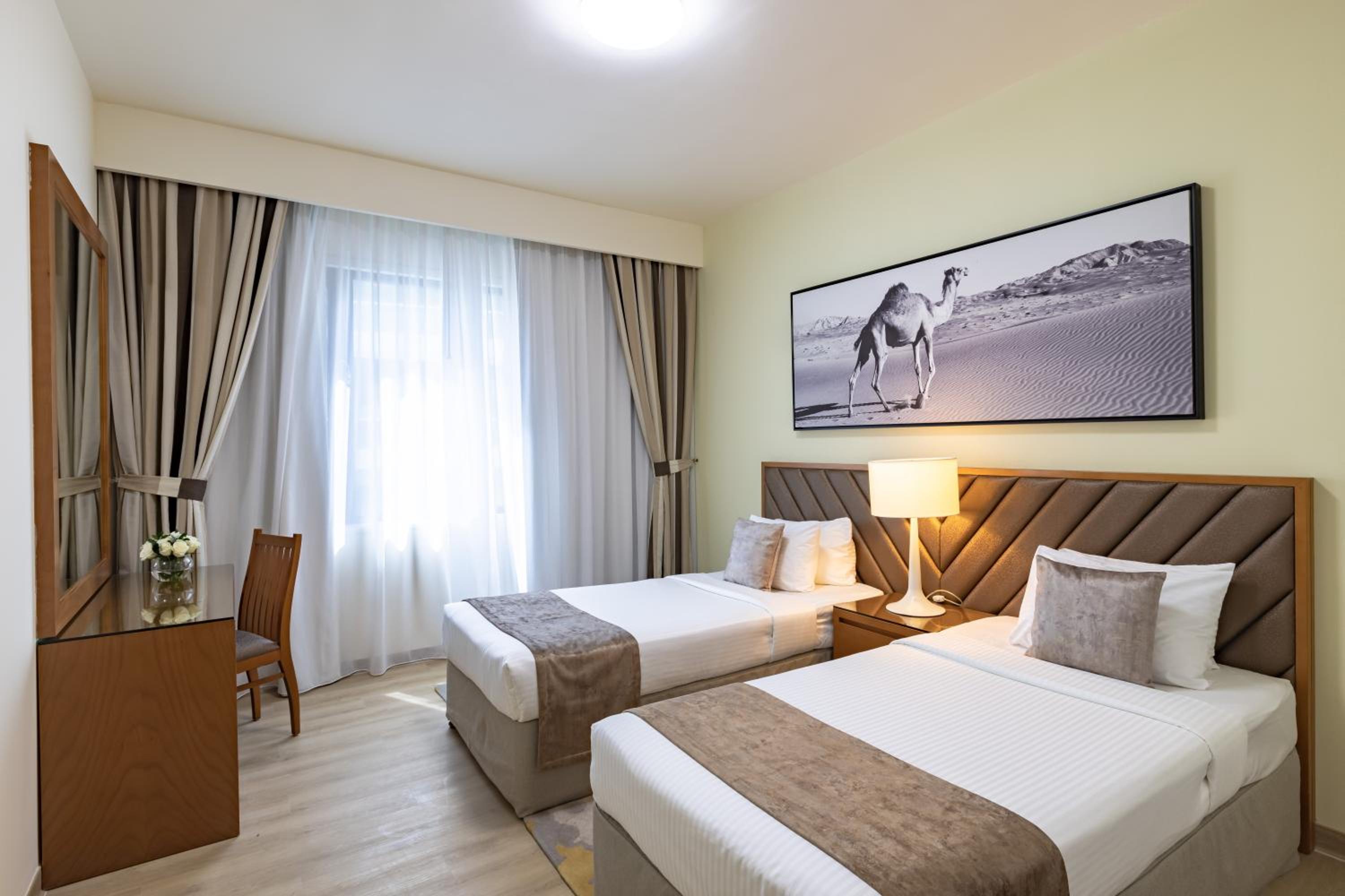 Golden Sands Hotel Apartments 3-5-10 32/73