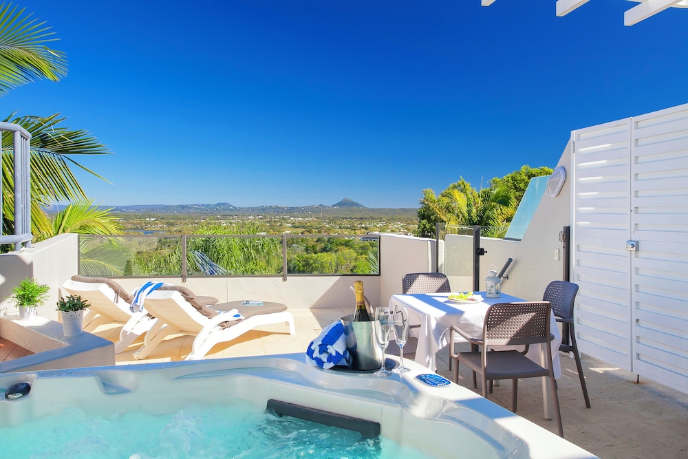 NOOSA BLUE RESORT 36/76