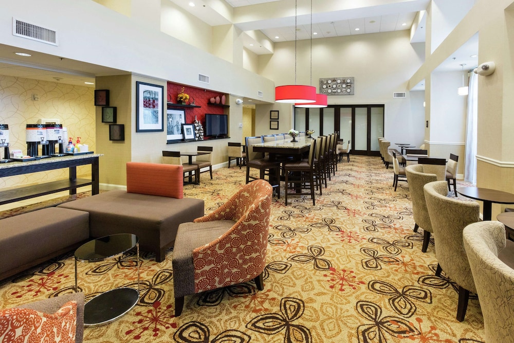 Hampton Inn And Suites Jacksonville Airport 28/42