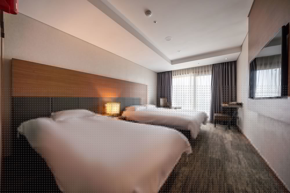 Golden Tulip Jeju Seongsan 24/68