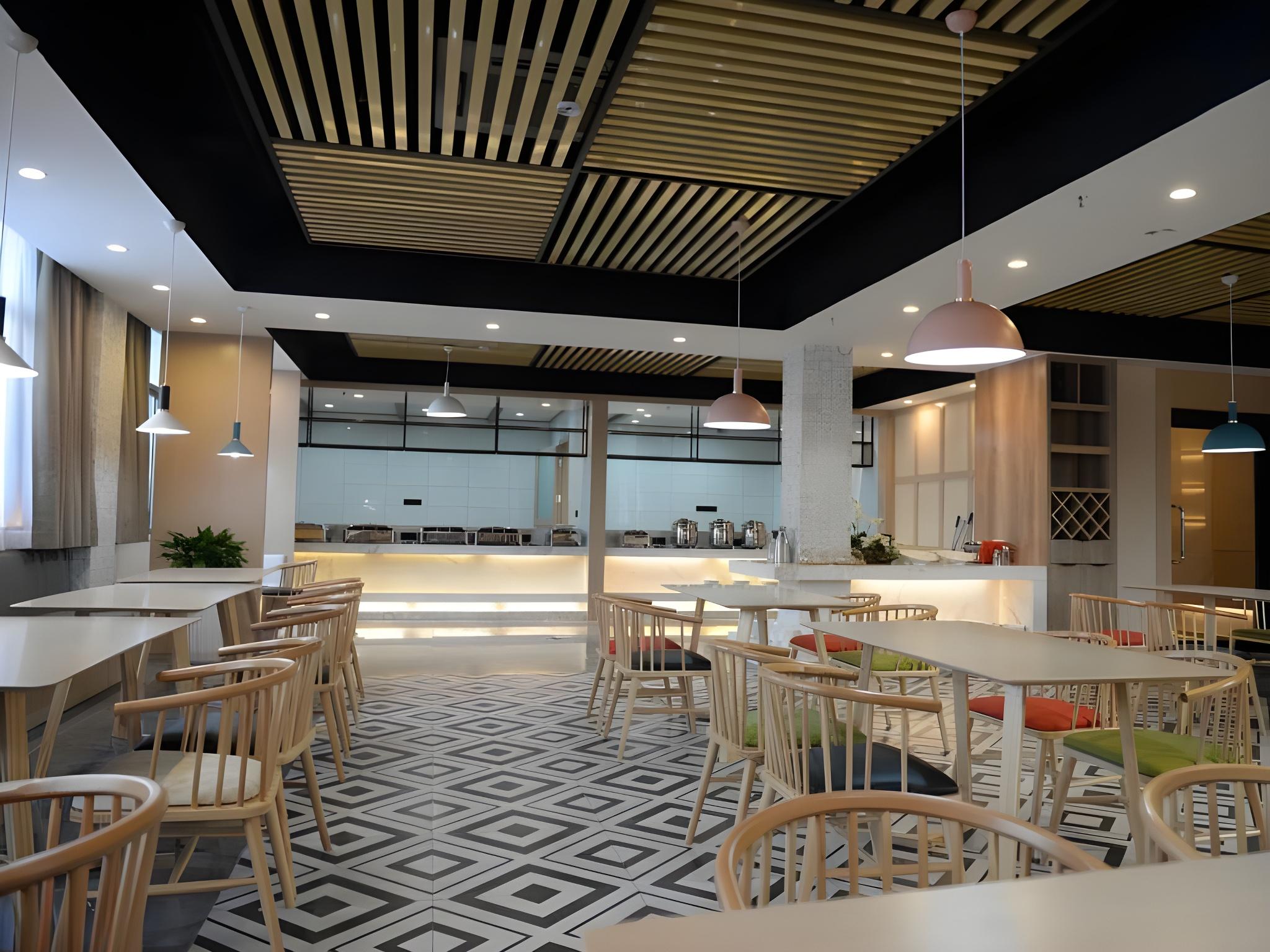 VX Xuzhou Gulou District Yangshan Road Hotel 17/21