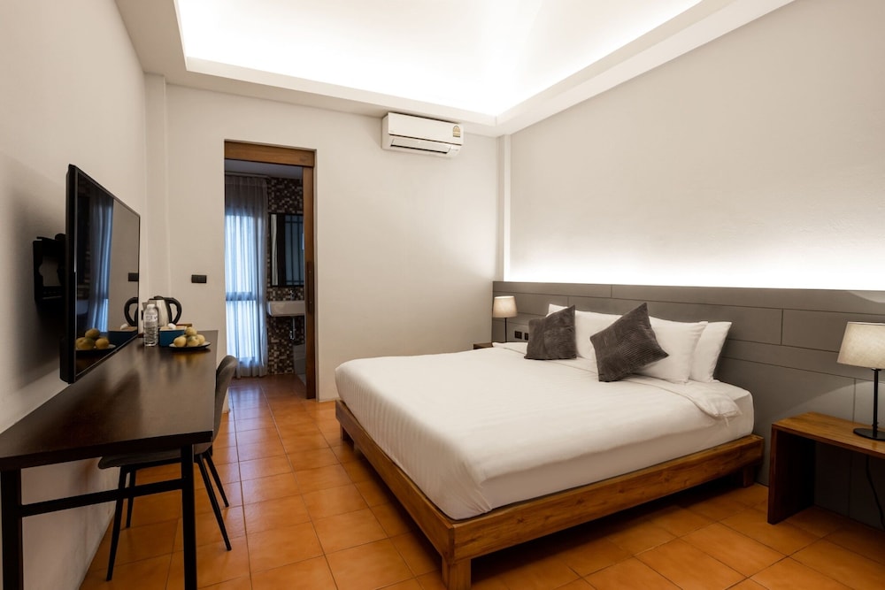 SUPERIOR, DOUBLE BED