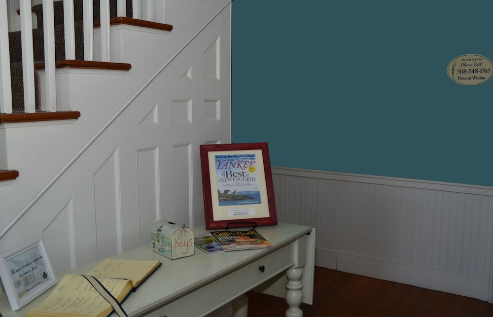 Beach Breeze Inn 4/50