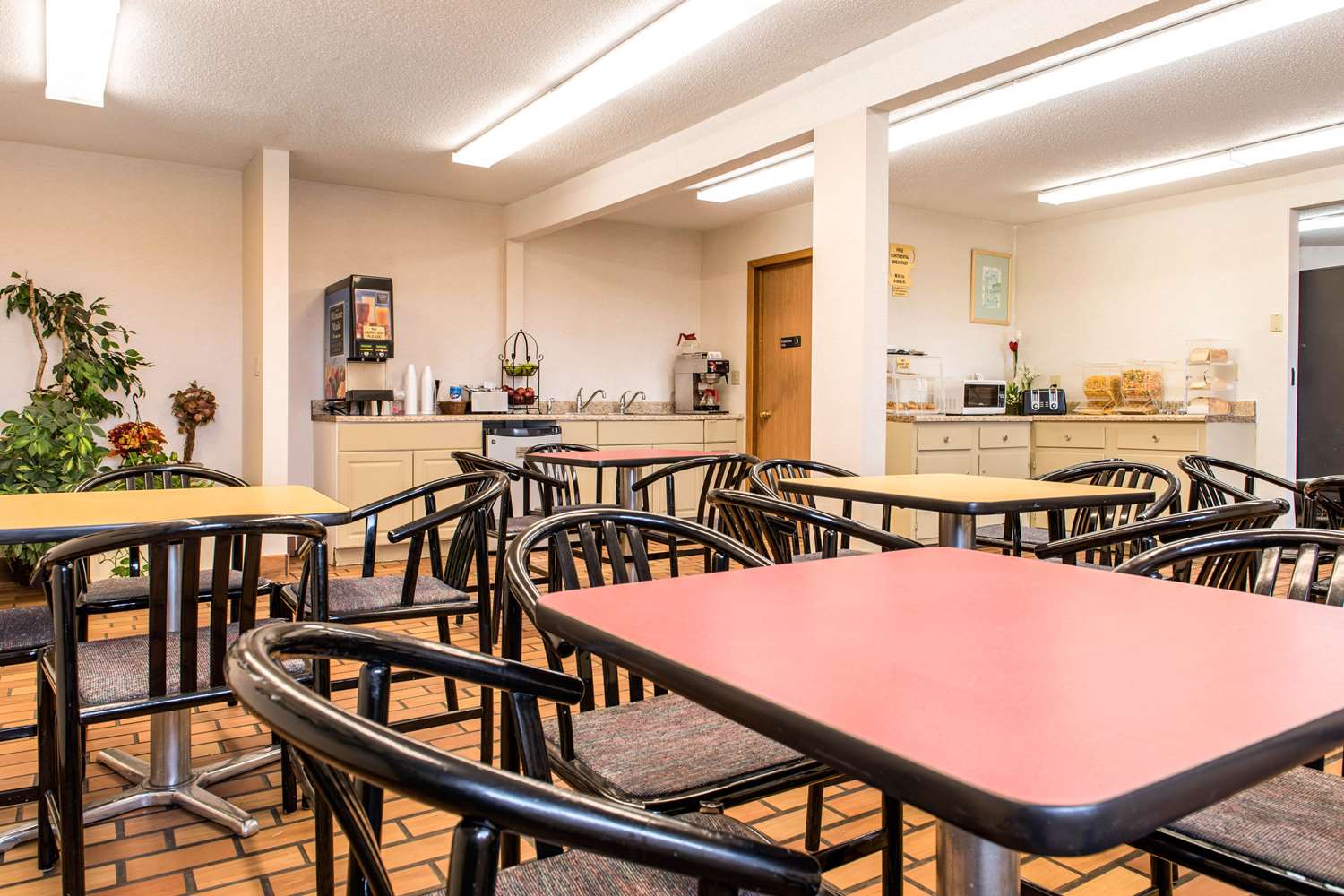 Econo Lodge Holland - Toledo 9/12
