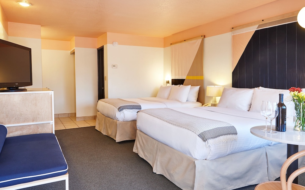 The Sandman Santa Rosa Sonoma, an Ascend Collection Hotel 10/68