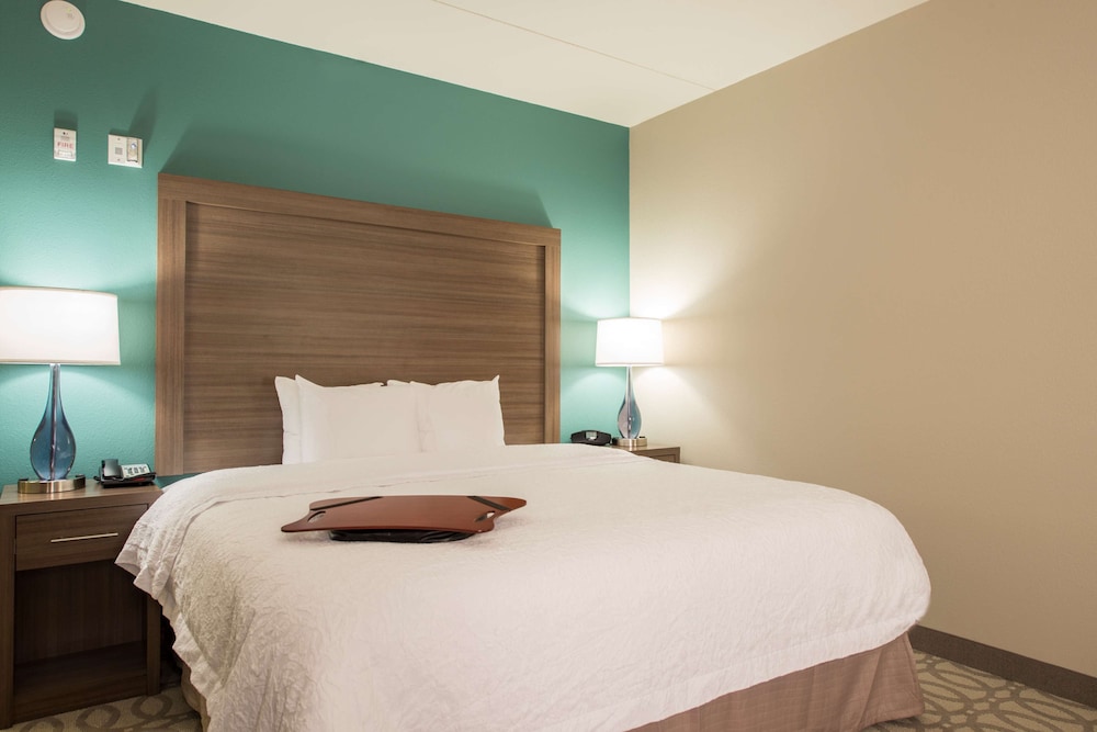 ROOM, KING BED