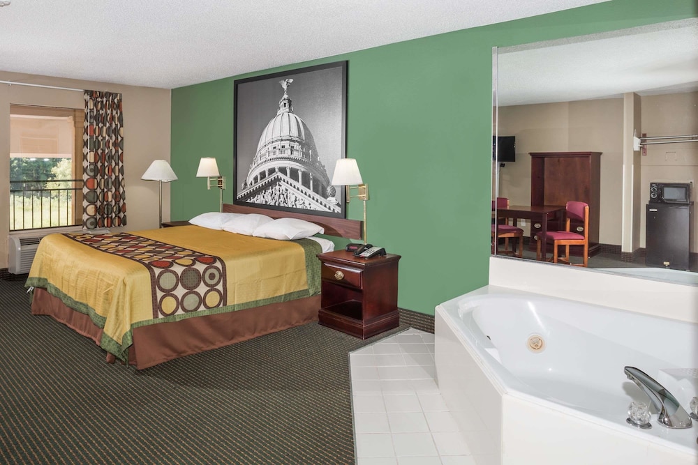 Super 8 By Wyndham Pearl/Jackson/East 9/29