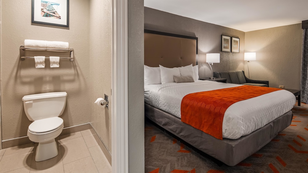 Best Western Plus North Joliet 11/32