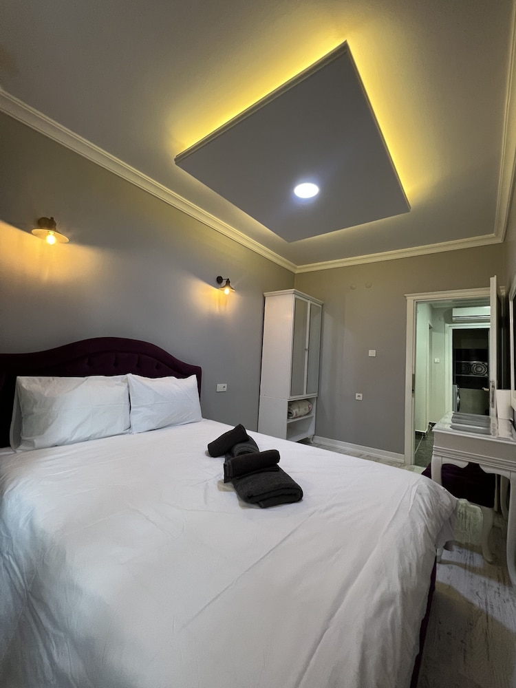 Taksim Cmlm Apart 8/50