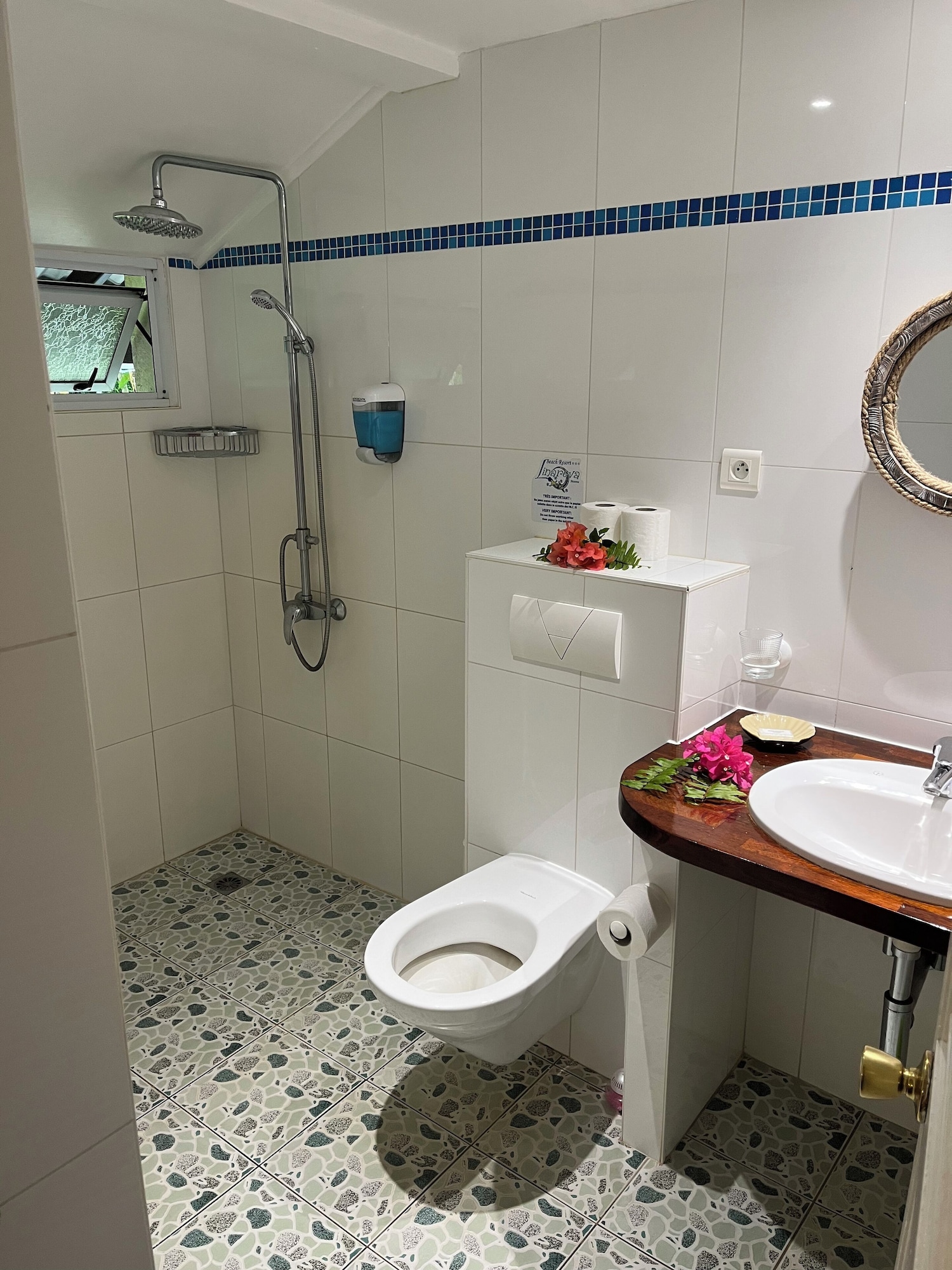 Studio, Twin Beds, Partial Sea View, Garden Area 5/6