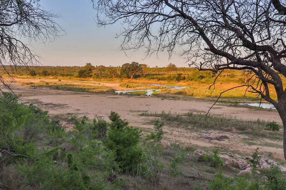 Kruger Riverside Lodge 30/50