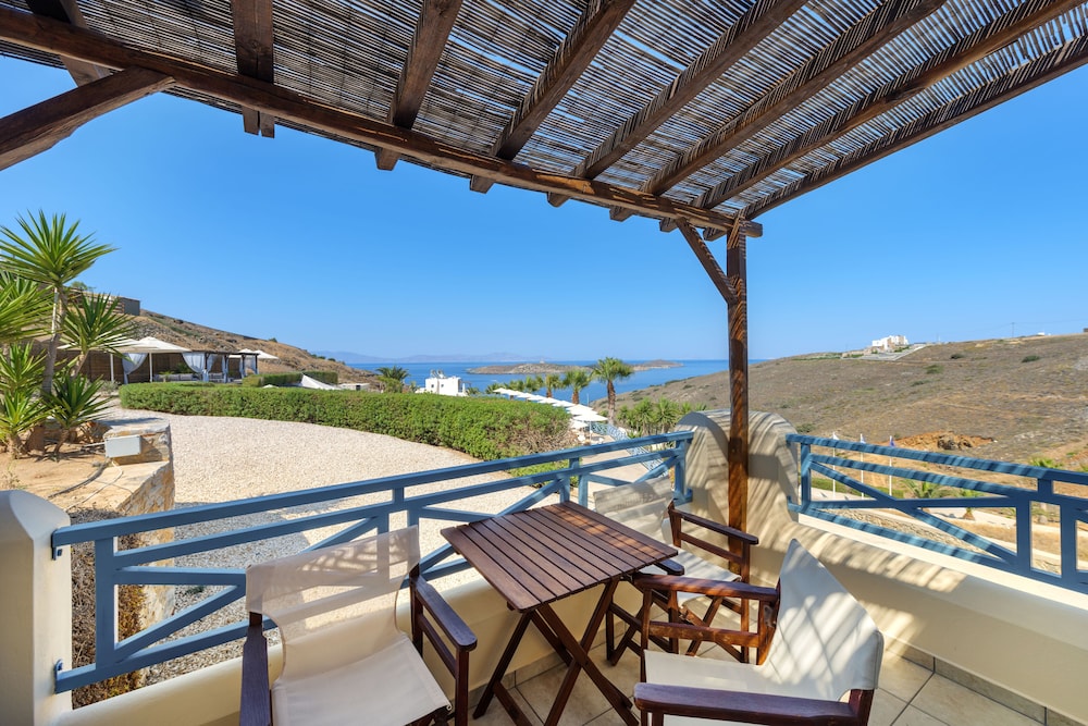 Sunrise Beach Suites 27/50