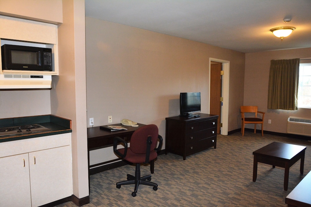 Fairbridge Inn And Suites Dupont 44/54