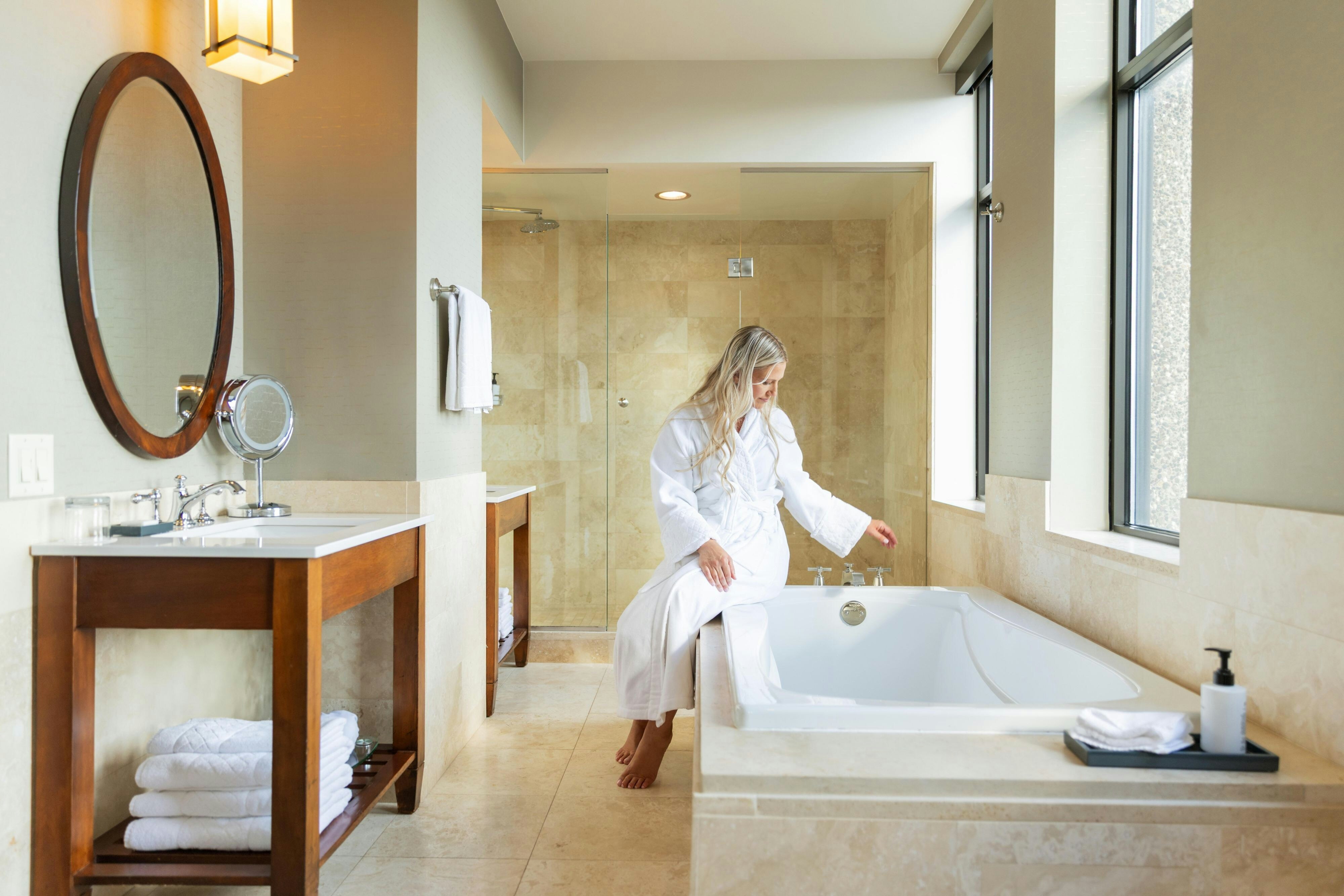 Hotel Ivy A Luxury Collection Hotel 80/81