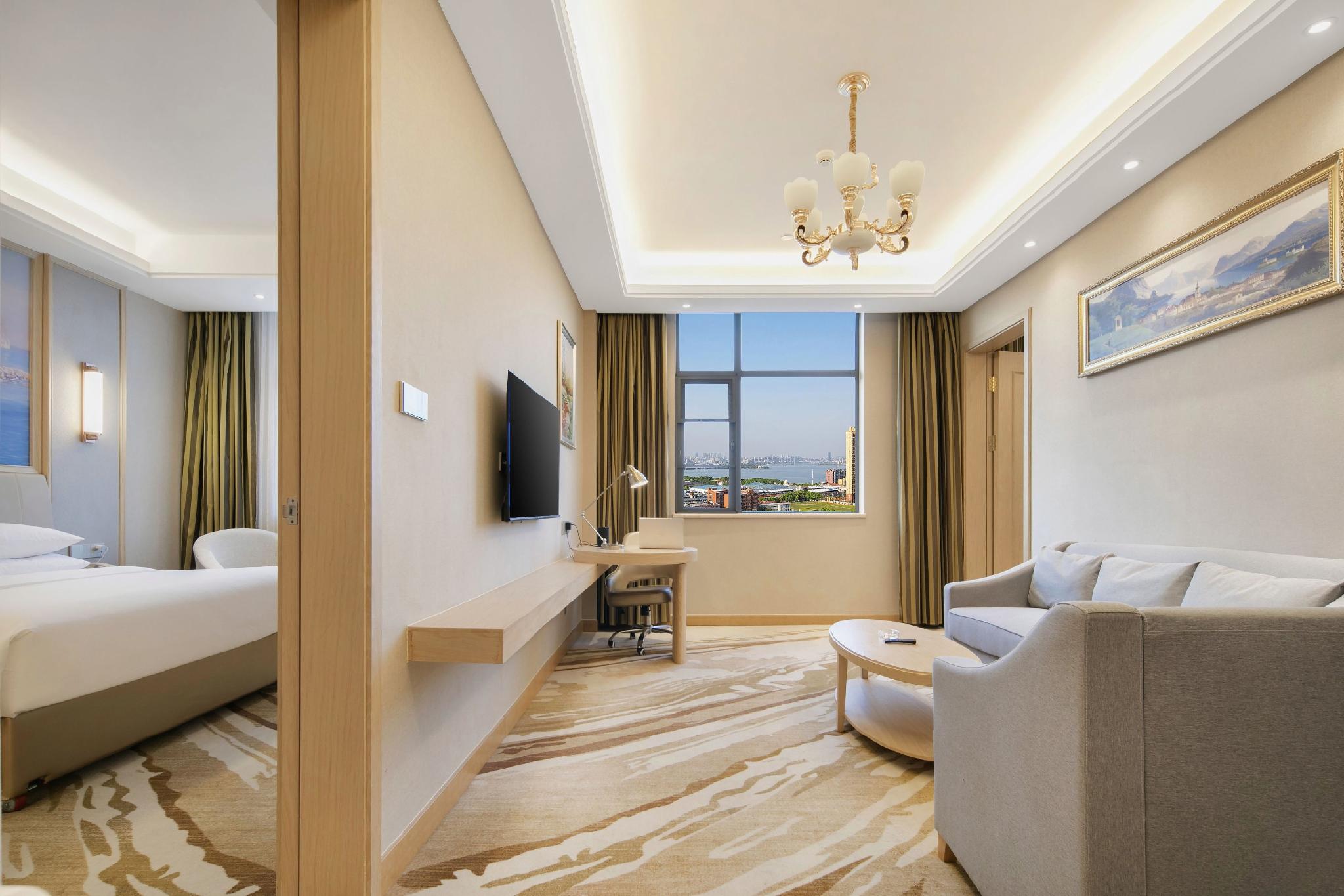 Vienna International Hotel (Wuhan Miaoshan Institute of Technology) 22/40