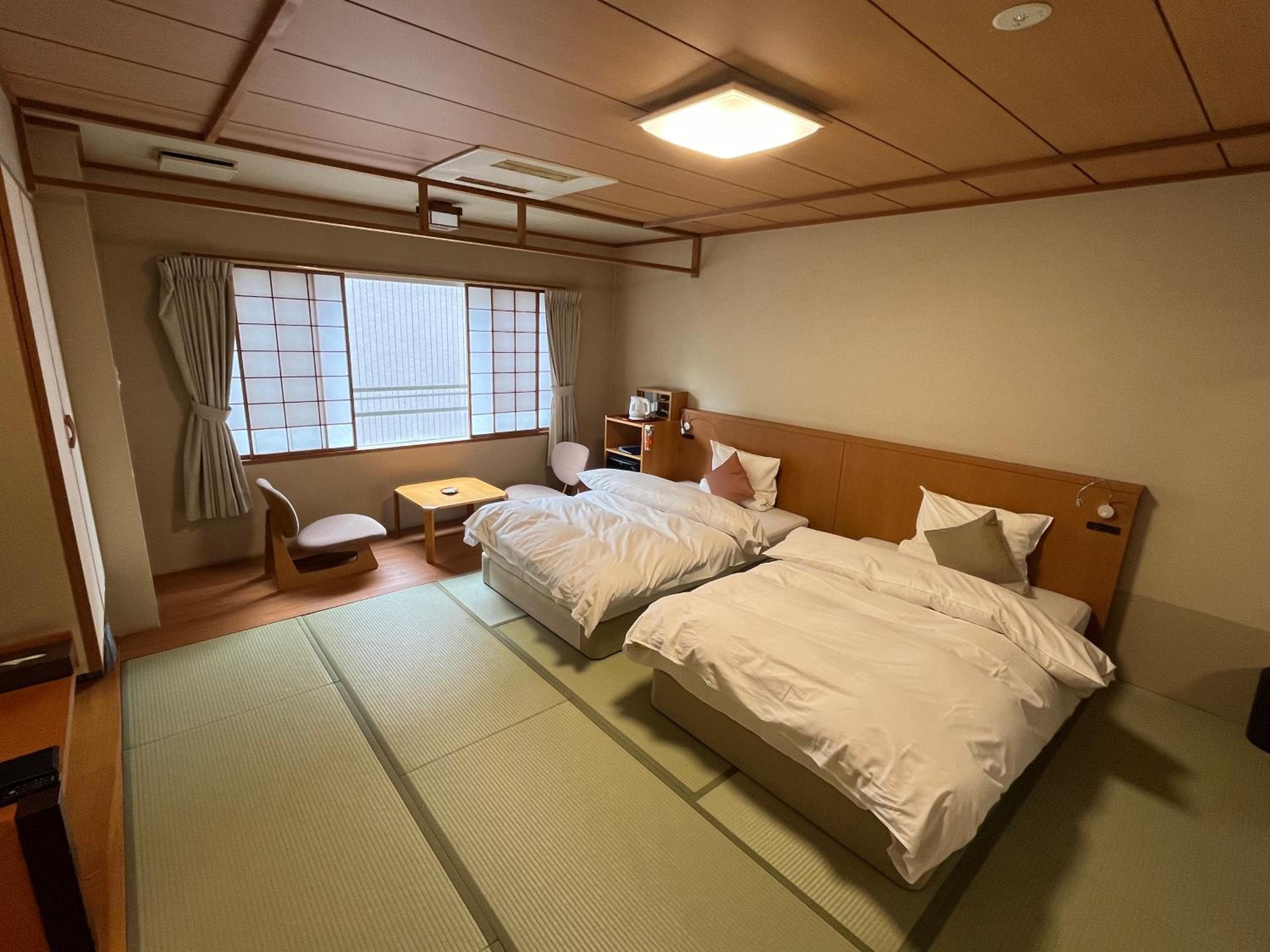 Takinoya Bekkan Tamanoyu 8/51