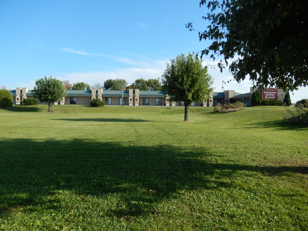 Travelodge by Wyndham Saint-Liboire 24/27