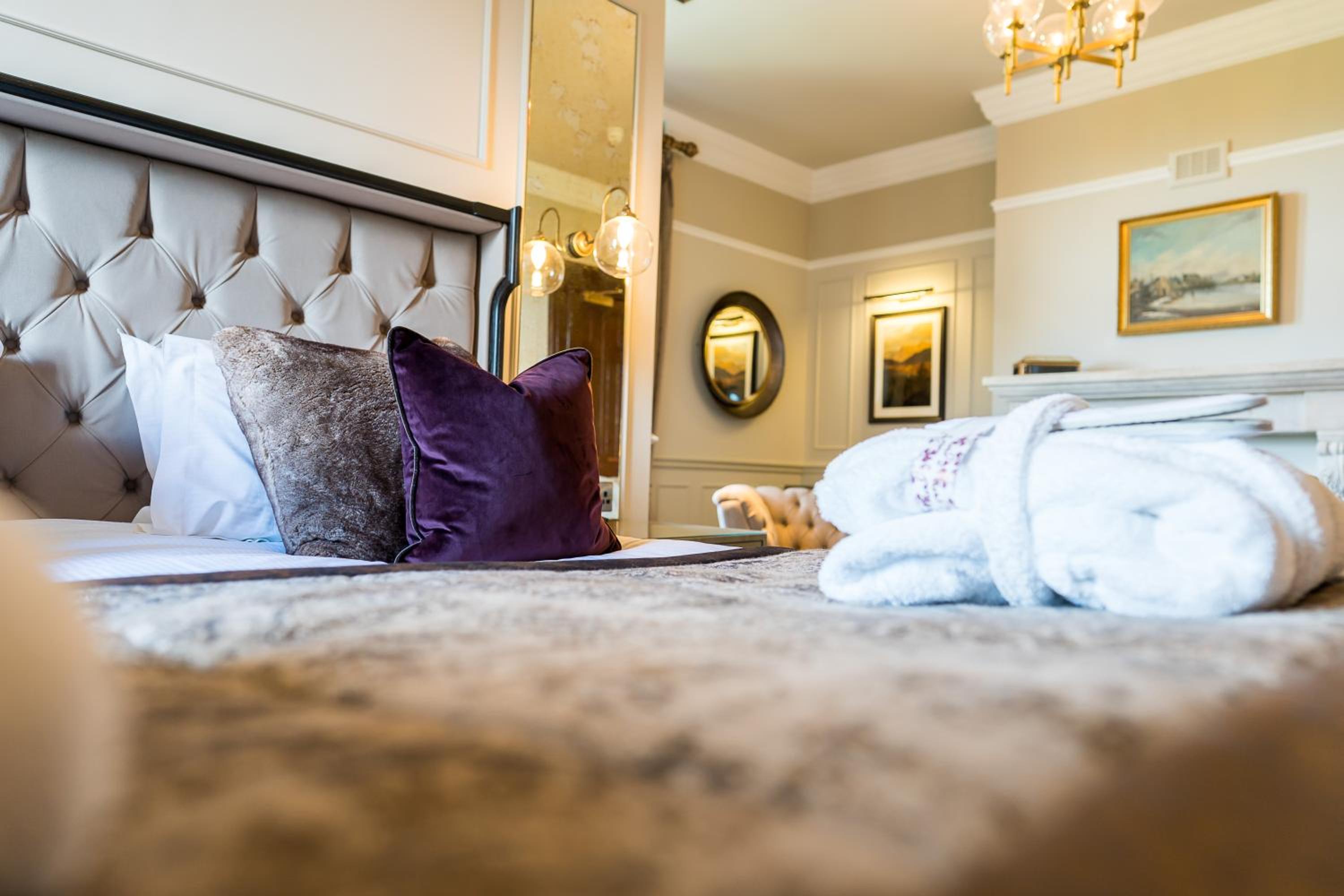 Deluxe, Double Bed, Lake View, Armathwaite Hall Hotel 2/2