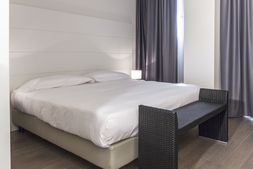 Tag Hotel 14/50