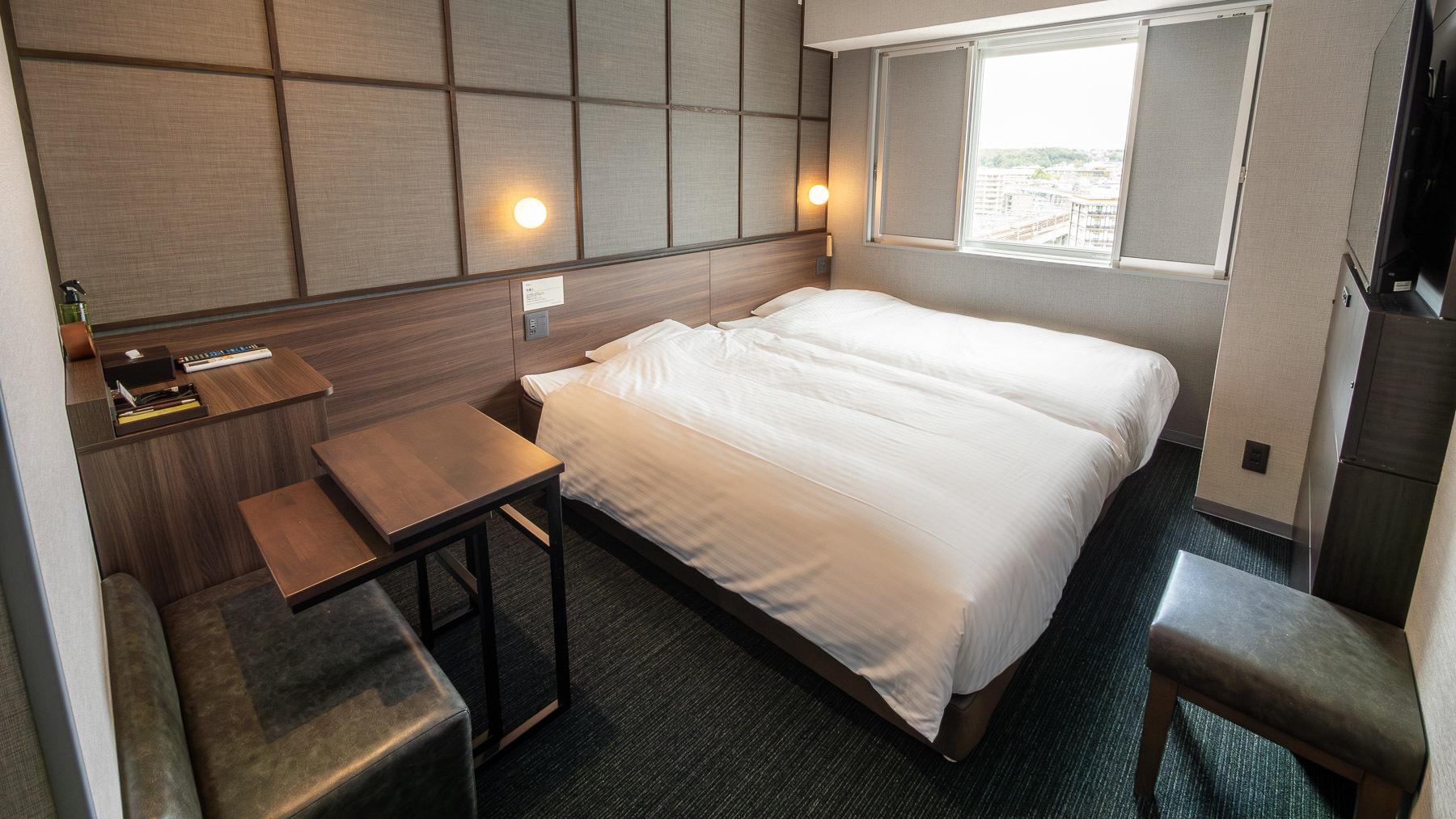 Hollywood, Twin Beds