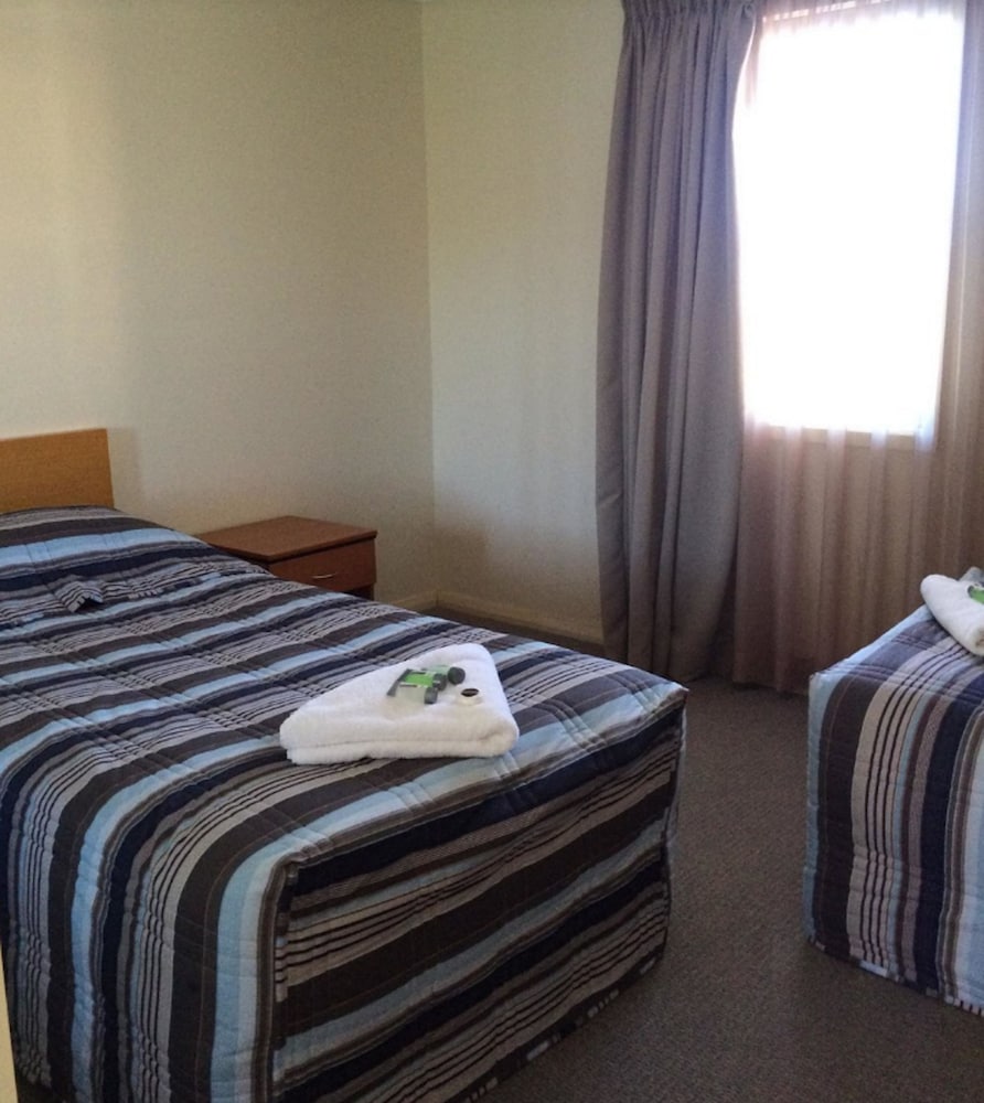 Peninsula Nelson Bay 22/41