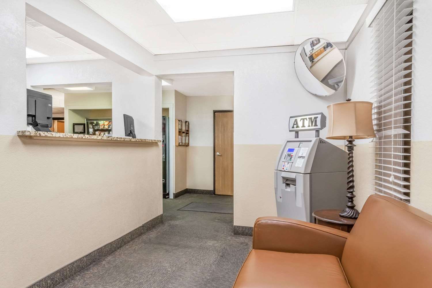 Super 8 by Wyndham Montgomery Maybrook 2/7