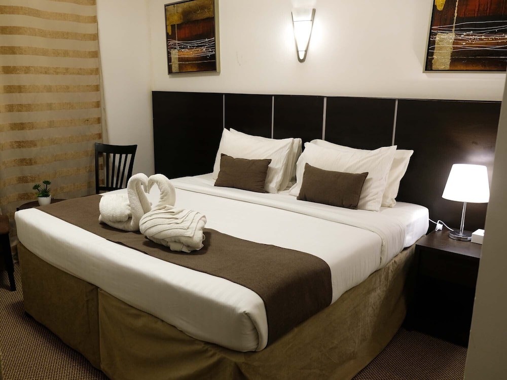 Hussein Hassan Ali Bayari Hotel 25/61