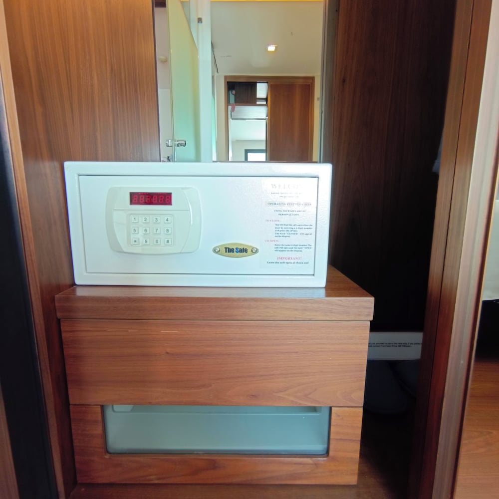 Sacha Hotel Uno 8/50