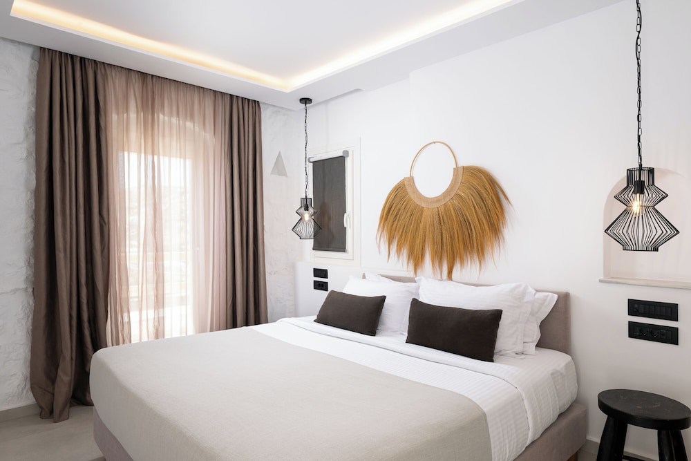 OLIVING MYKONOS LUXURY SUITES 17/50