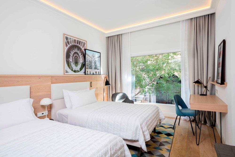 Le Meridien Barcelona 12/80