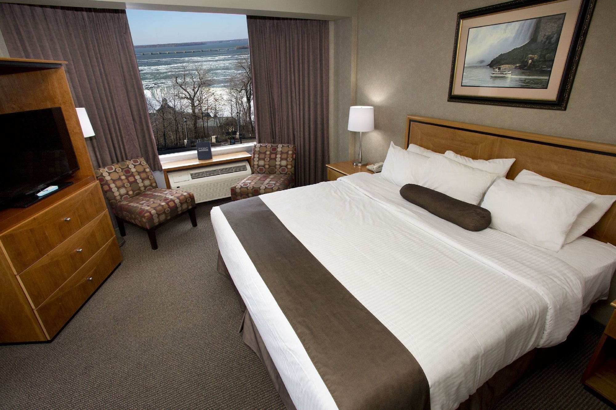 TOWER, SUITE, KING BED, RIVER VIEW, JETTED TUB