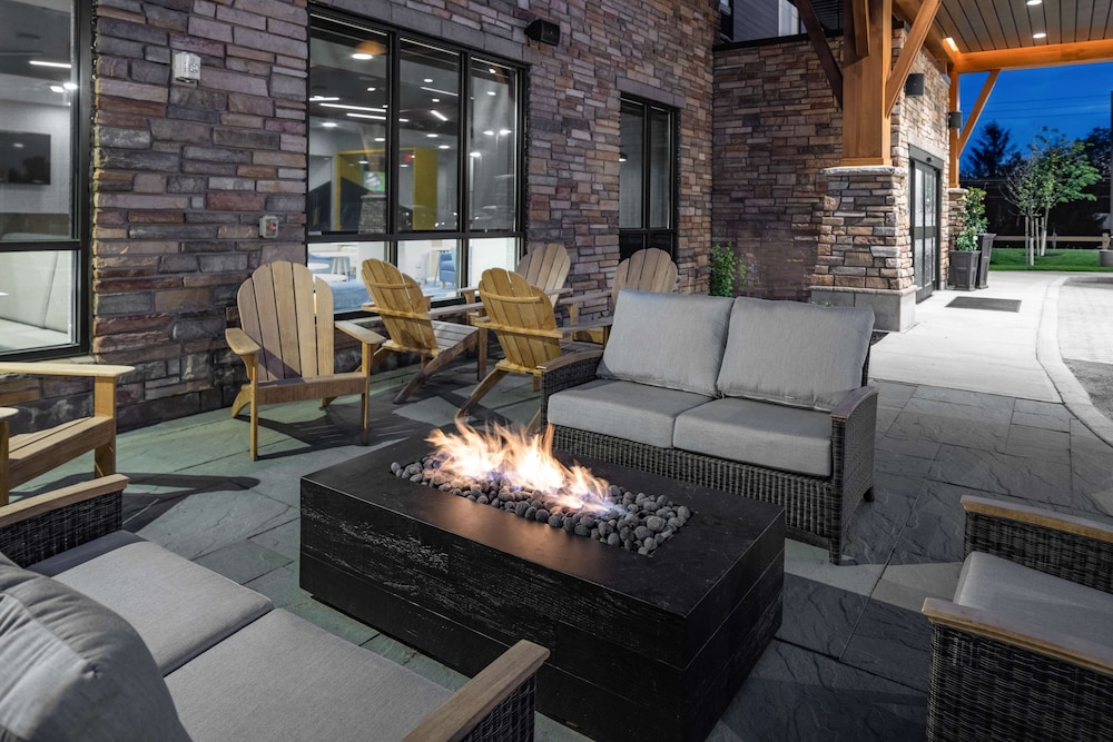 Hampton Inn Verona at Turning Stone 34/48