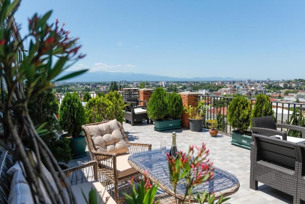 Hotel Terrace Kutaisi 30/50