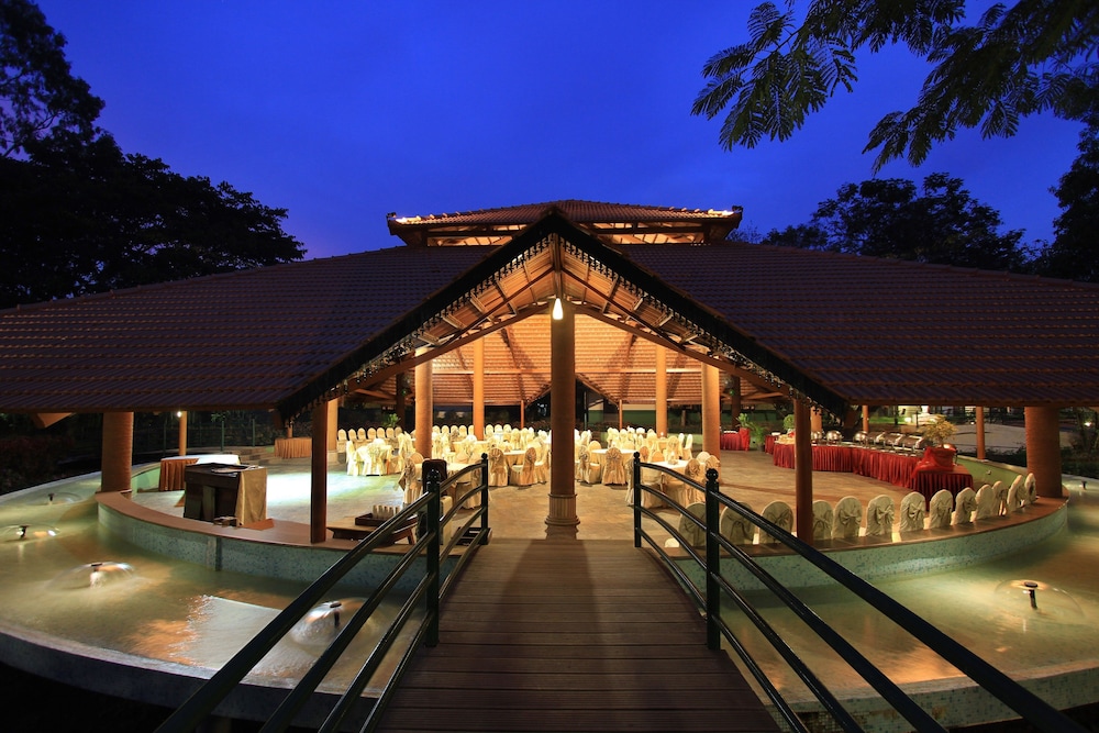Silent Shore Resort Mysore 8/77