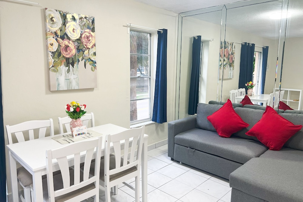 Sunny Isles Apartments 50/73
