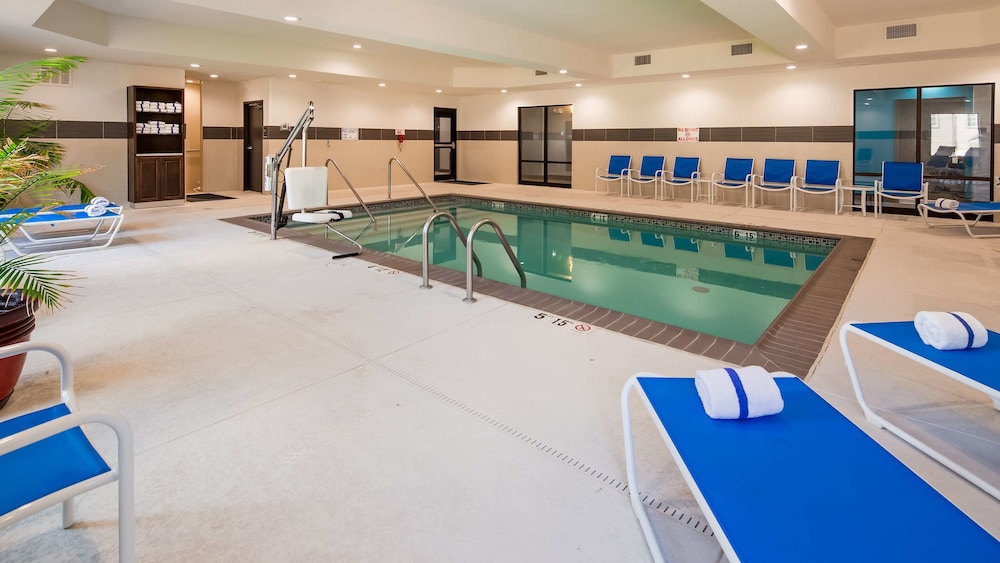 Best Western Plus Ardmore Inn Suites 1/32