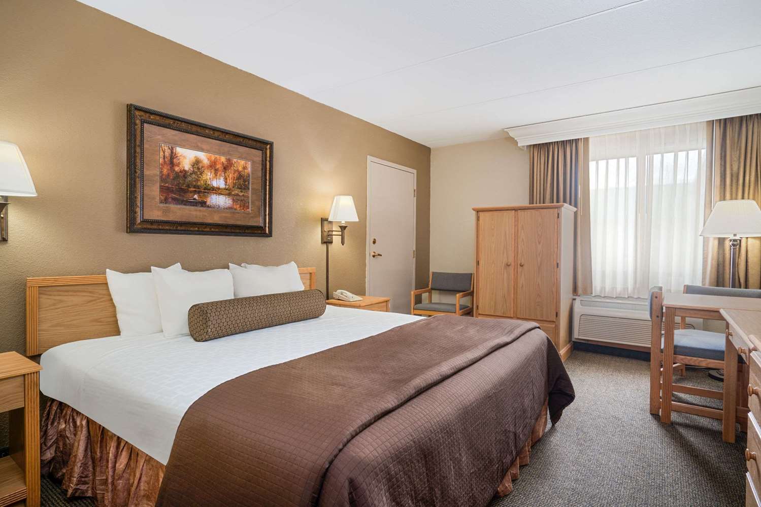 Ramada by Wyndham Plymouth Hotel and Conference Center 9/57