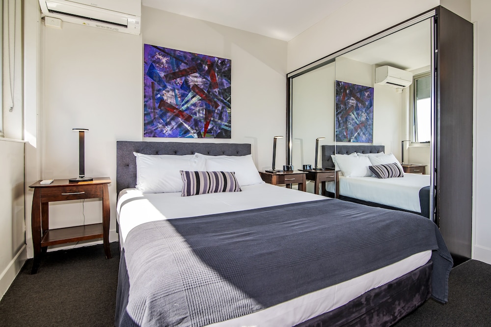 2 BEDROOMS, APARTMENT