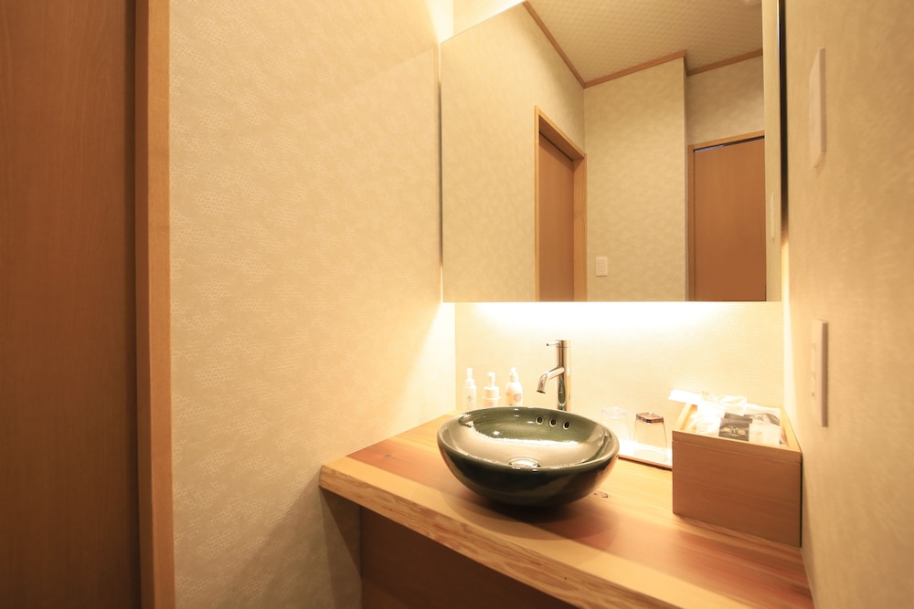Hakone Fuga - Adults Only 49/50