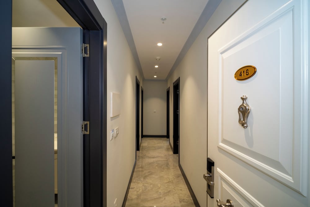 Rusel Park Residence 18/50