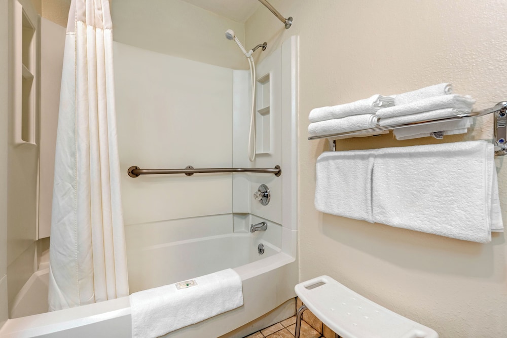 1734 West Hotel 32/32