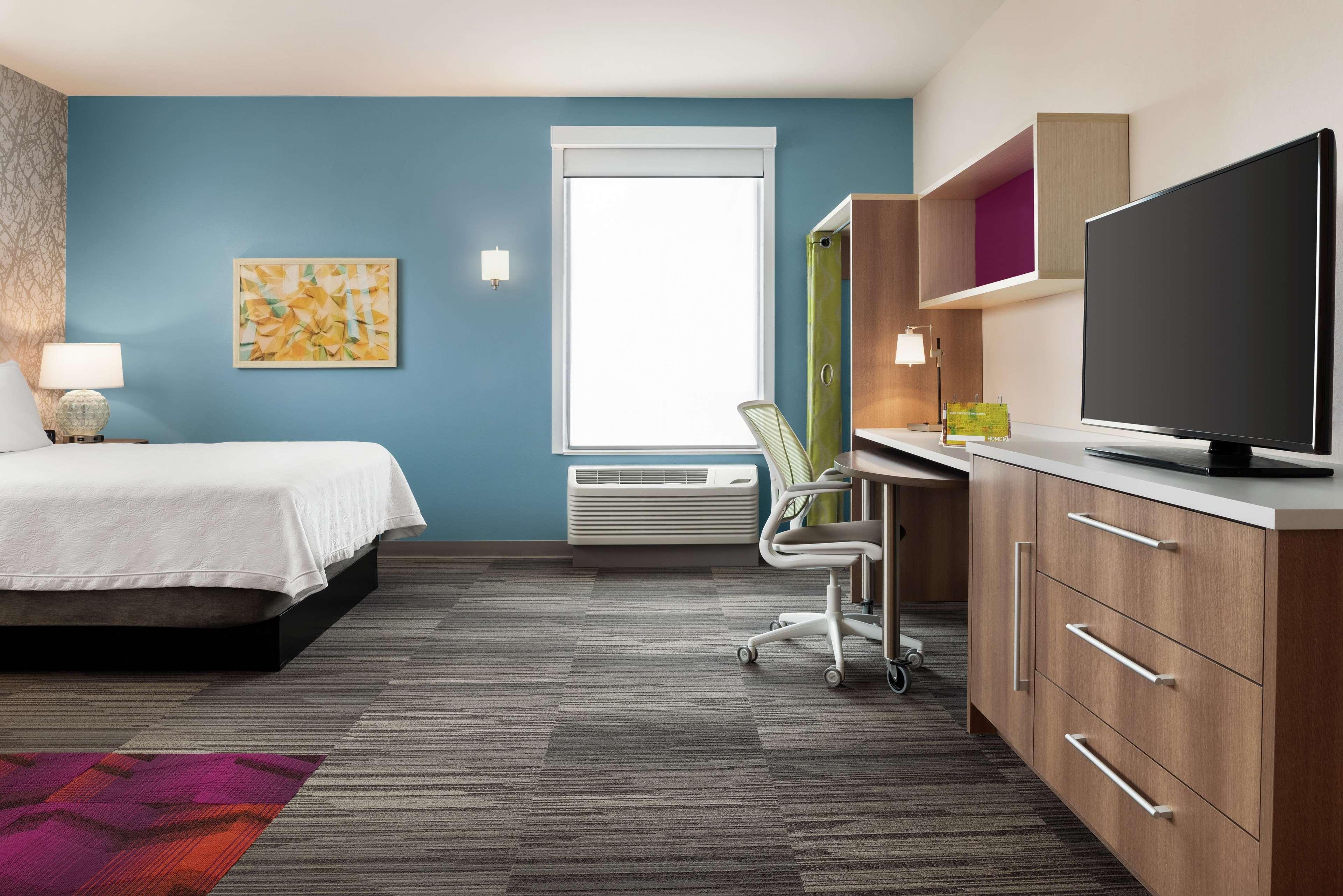 Suite, Queen Bed