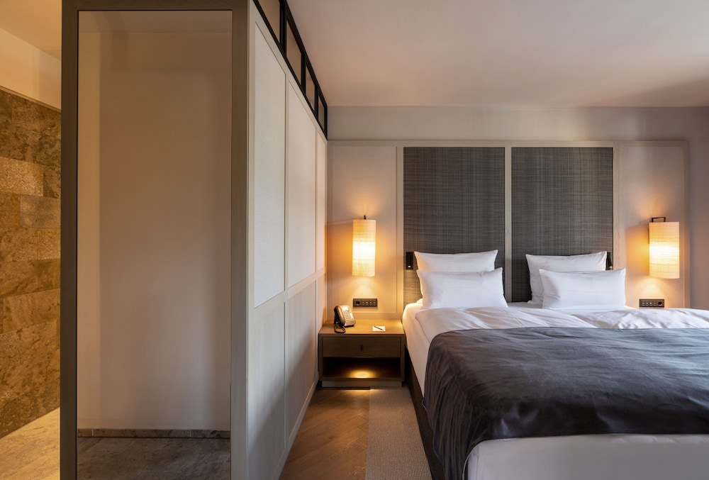 Comfort, King Bed