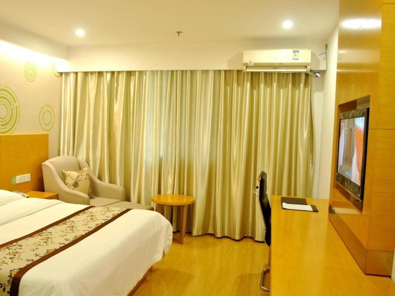 GreenTree Inn Chizhou High-Speed Railway Station Hotel 16/44